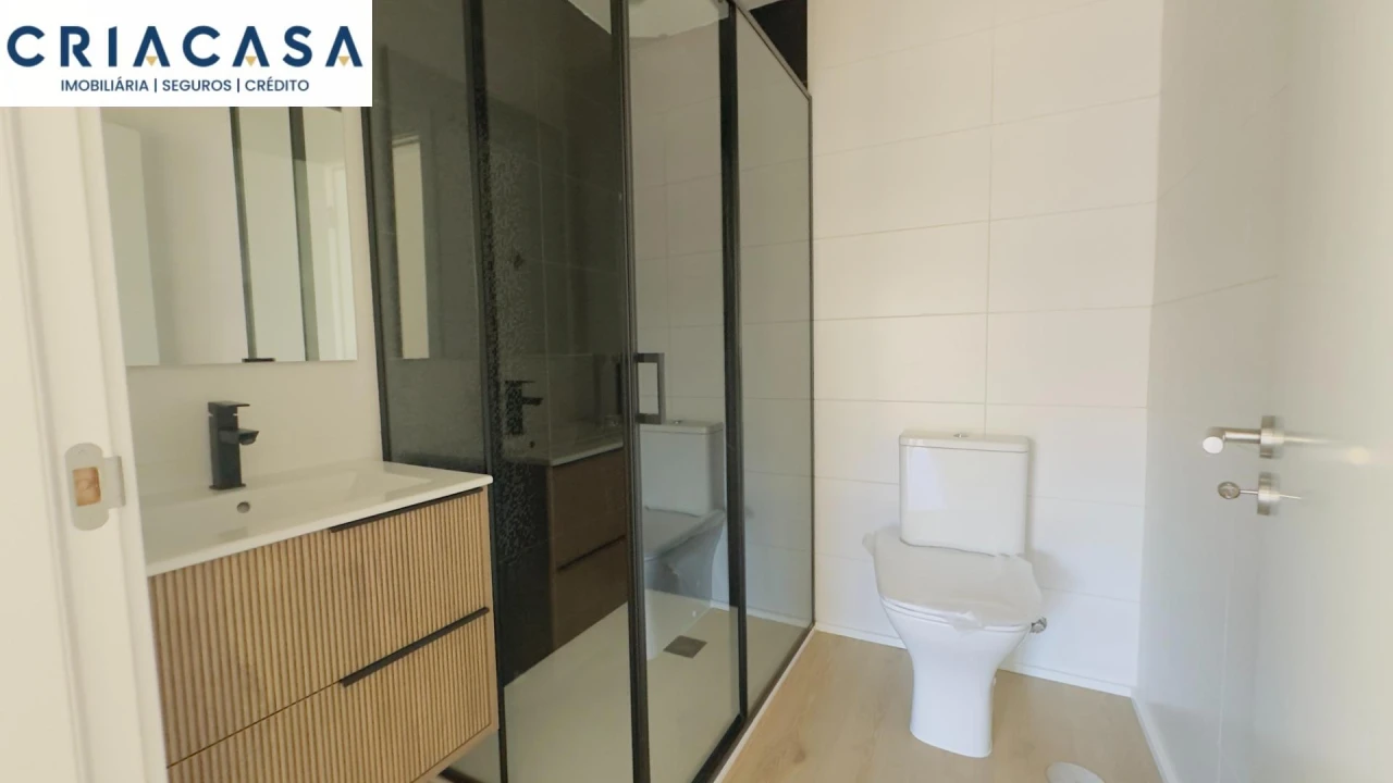 Apartamento T4 para Venda em Rio de Loba Foto 20
