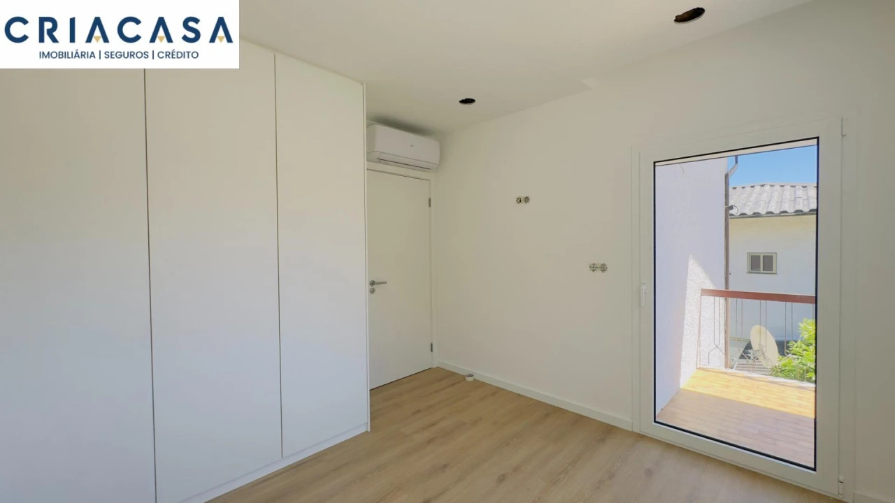 Apartamento T4 para Venda em Rio de Loba Foto 35