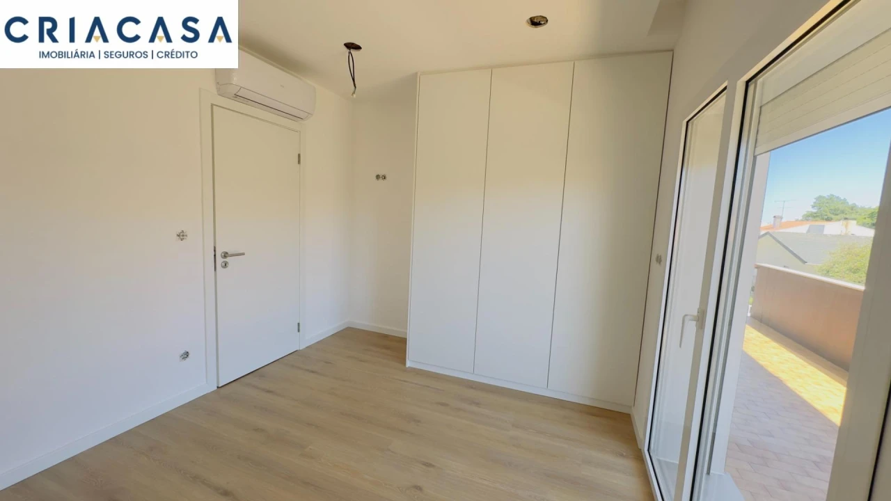Apartamento T4 para Venda em Rio de Loba Foto 40