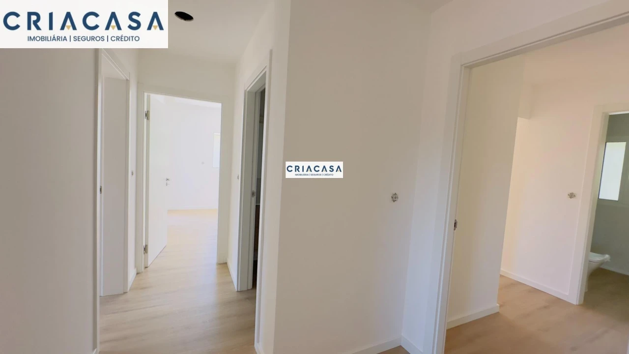Apartamento T4 para Venda em Rio de Loba Foto 18