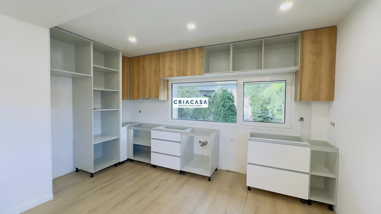Apartamento T4 para Venda em Rio de Loba Foto 2