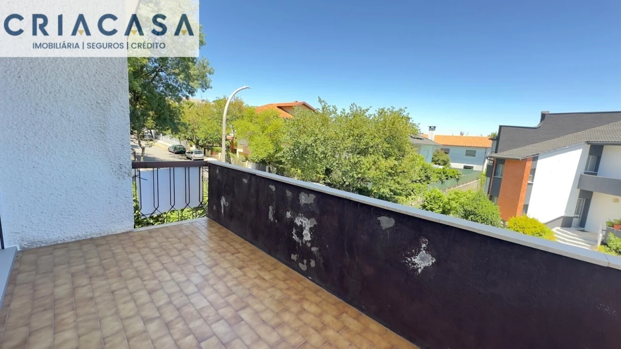 Apartamento T4 para Venda em Rio de Loba Foto 10