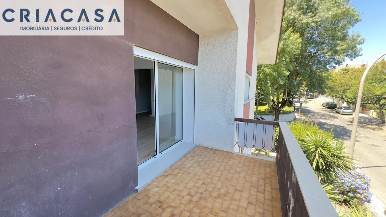 Apartamento T4 para Venda em Rio de Loba Foto 11