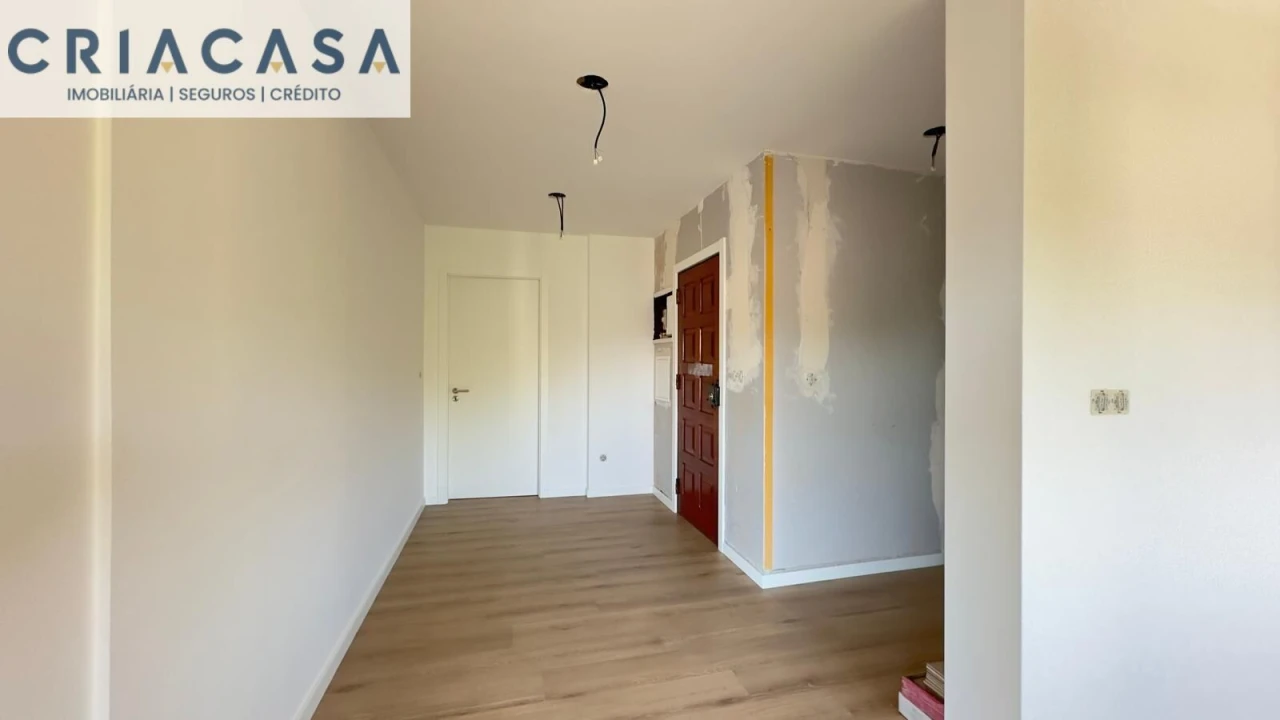 Apartamento T4 para Venda em Rio de Loba Foto 12