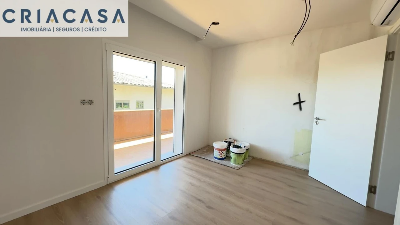 Apartamento T4 para Venda em Rio de Loba Foto 16