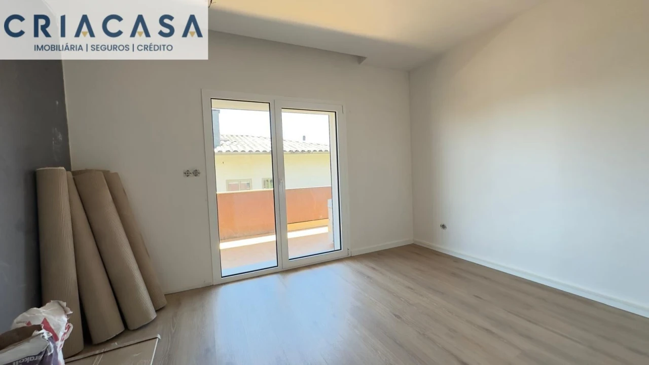 Apartamento T4 para Venda em Rio de Loba Foto 19