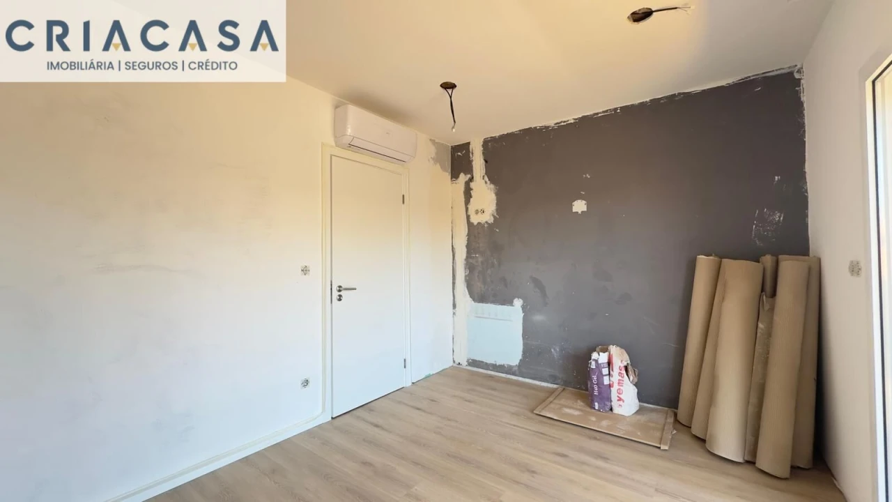 Apartamento T4 para Venda em Rio de Loba Foto 22