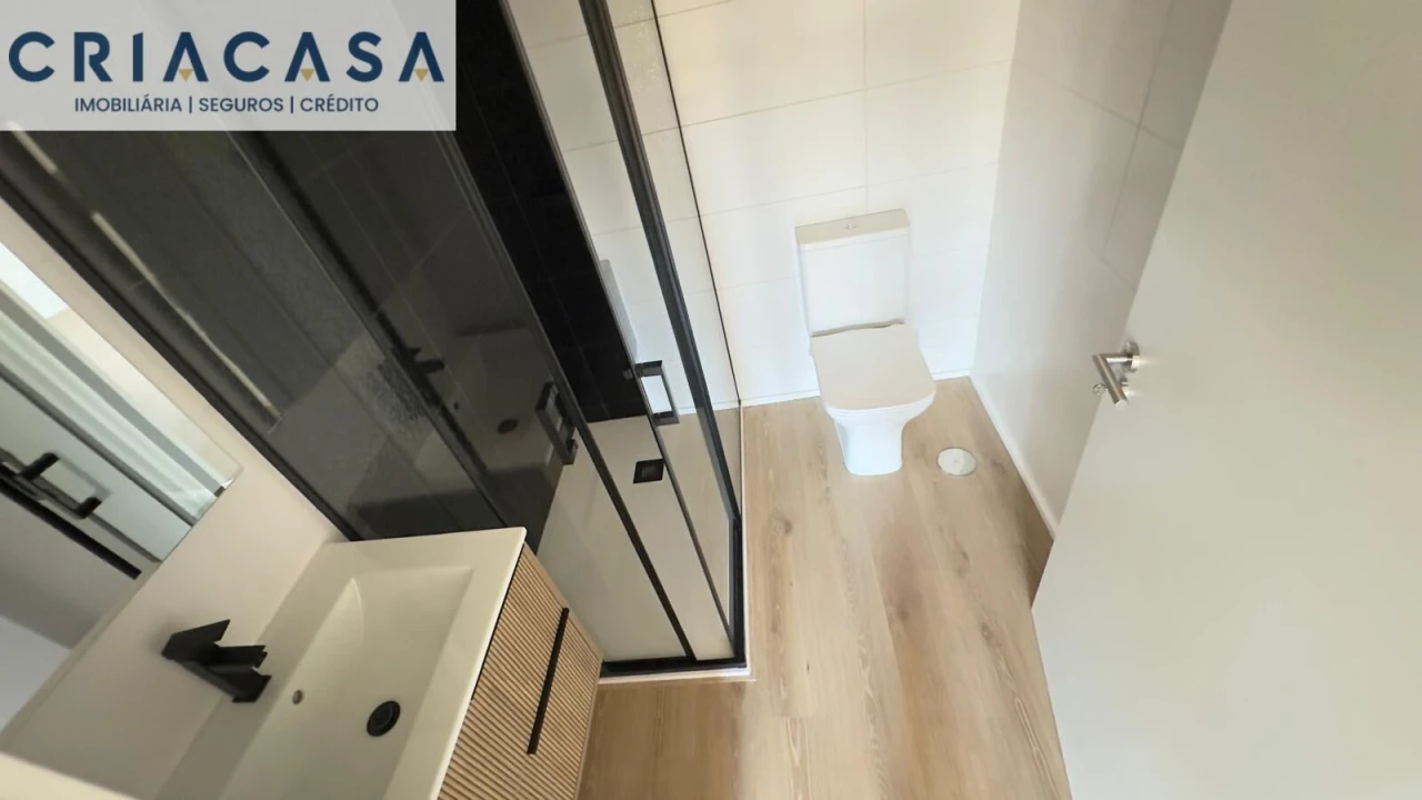 Apartamento T4 para Venda em Rio de Loba Foto 27