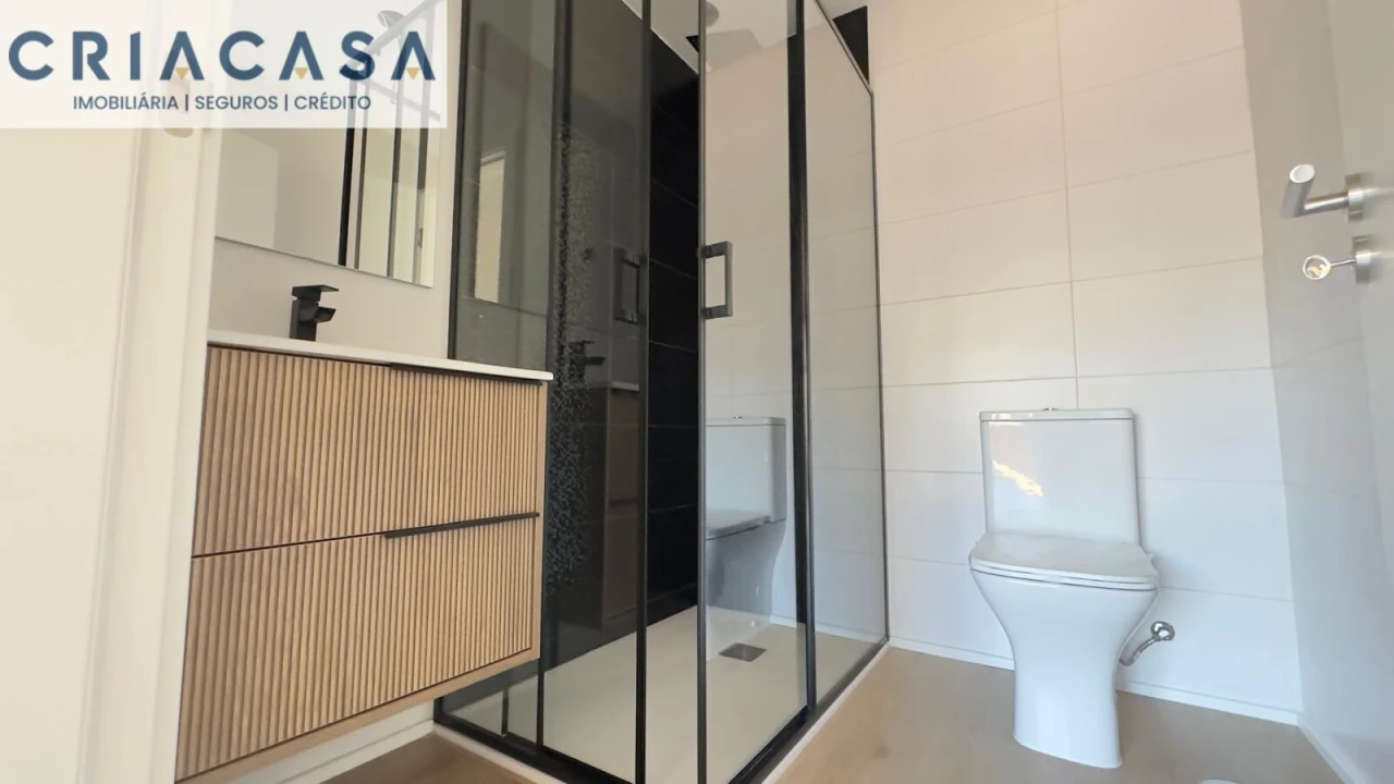 Apartamento T4 para Venda em Rio de Loba Foto 28