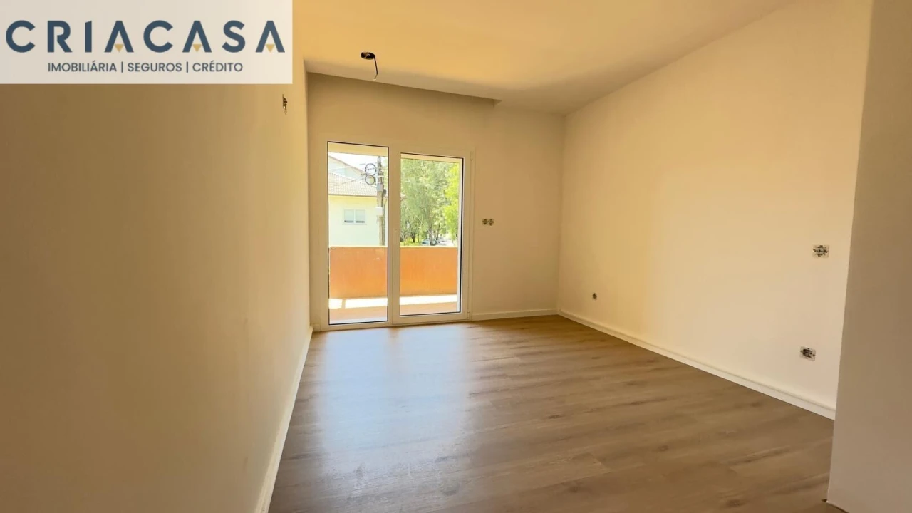Apartamento T4 para Venda em Rio de Loba Foto 35