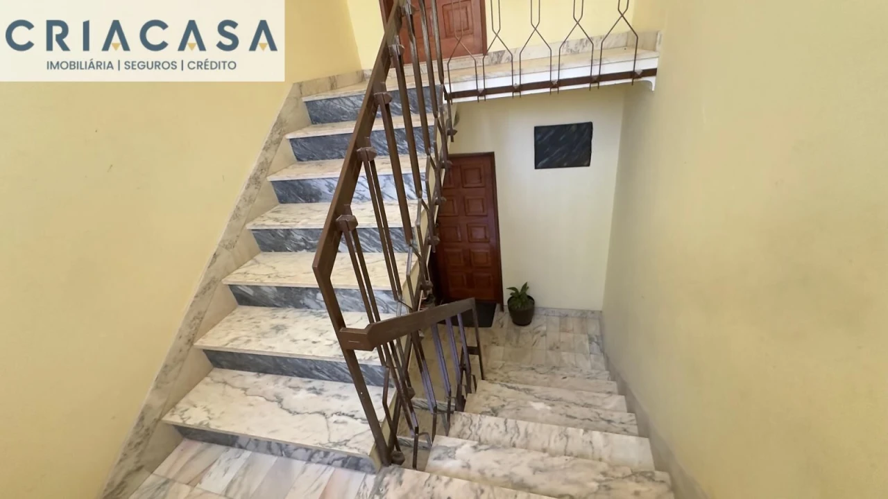 Apartamento T4 para Venda em Rio de Loba Foto 49