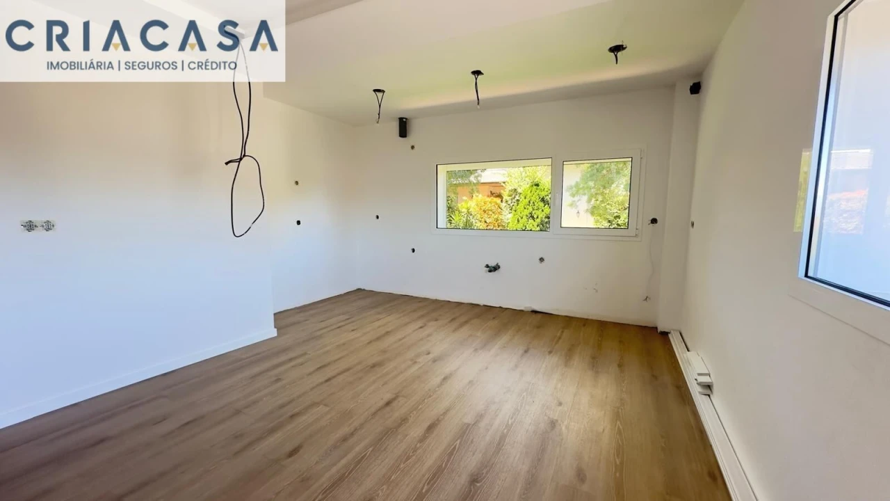 Apartamento T4 para Venda em Rio de Loba Foto 5