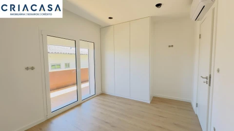 Apartamento T4 para Venda em Rio de Loba