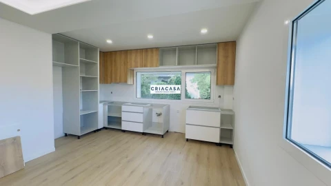 Apartamento T4 para Venda em Rio de Loba