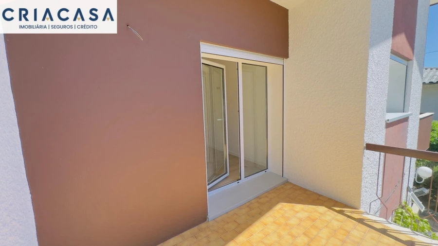 Apartamento T4 para Venda em Rio de Loba Foto 28