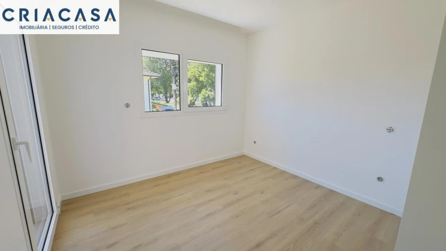 Apartamento T4 para Venda em Rio de Loba Foto 32