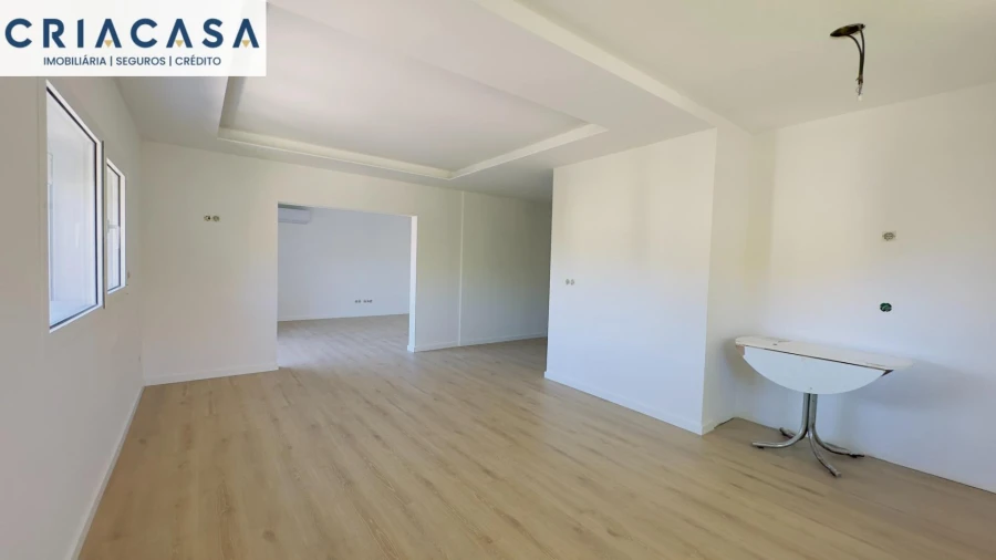 Apartamento T4 para Venda em Rio de Loba Foto 6