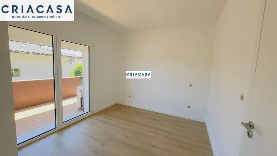 Apartamento T4 para Venda em Rio de Loba Foto 27