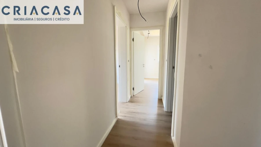 Apartamento T4 para Venda em Rio de Loba Foto 31
