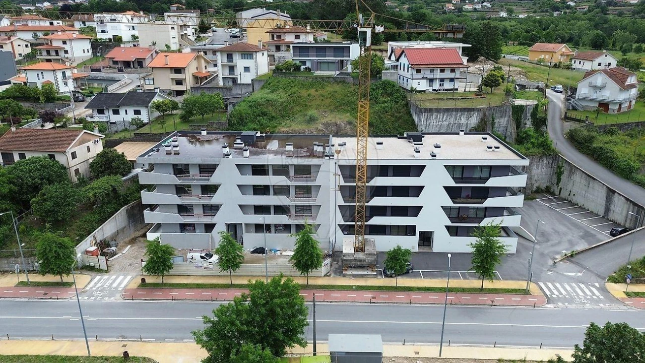 Apartamento T3 para Venda em Ponte da Barca, V.N. Muía, Paço Vedro Magalhães Foto 1