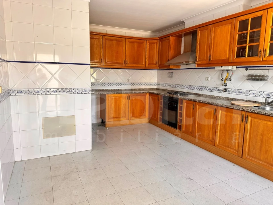 Apartamento T3 para Venda em Benavente Foto 1
