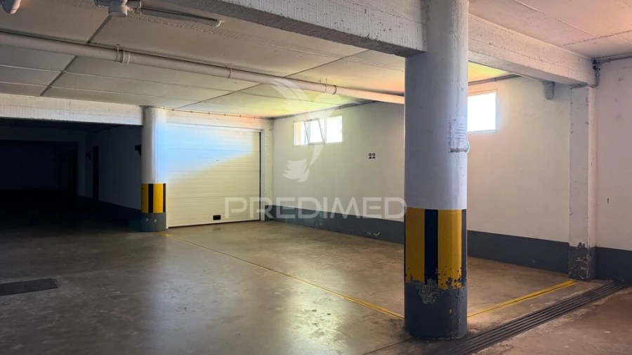 Apartamento T2 para Venda em Caniço Foto 19