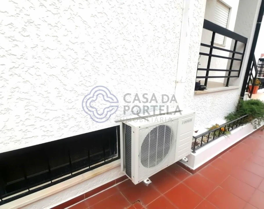 Moradia T3 para Venda em Serzedo e Perosinho Foto 3