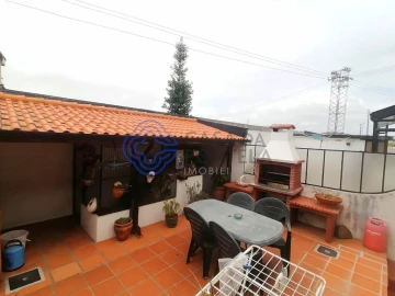 Moradia T3 para Venda em Serzedo e Perosinho