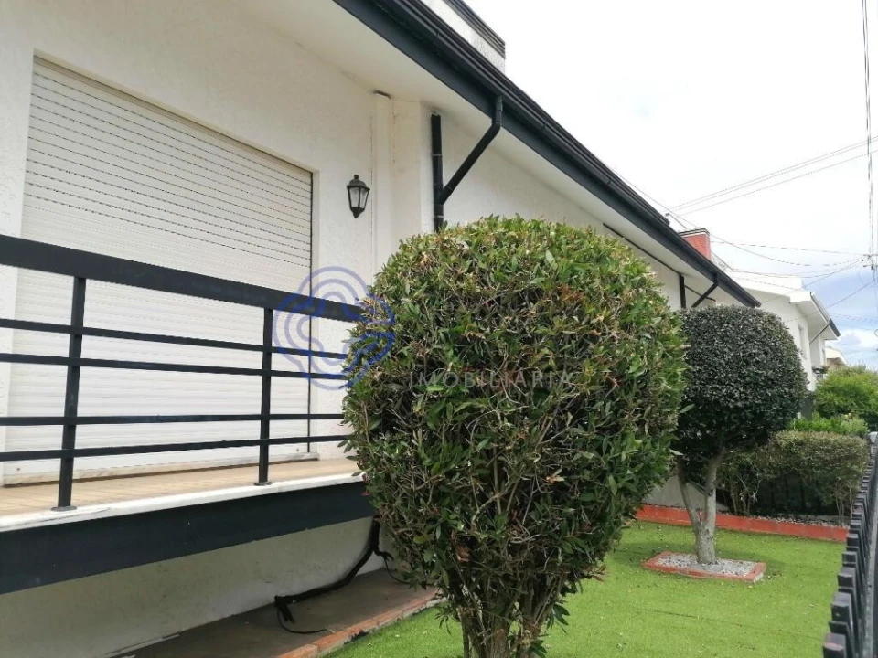 Moradia T3 para Venda em Serzedo e Perosinho Foto 1