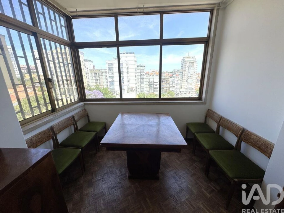 Apartamento T3 para Arrendamento em Penha de França Foto 8