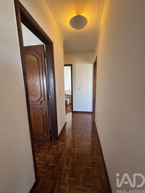 Apartamento T3 para Arrendamento em Penha de França