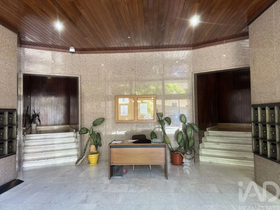 Apartamento T3 para Arrendamento em Penha de França Foto 28