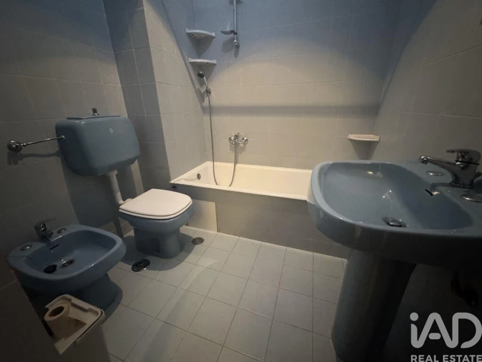 Apartamento T3 para Arrendamento em Penha de França Foto 22