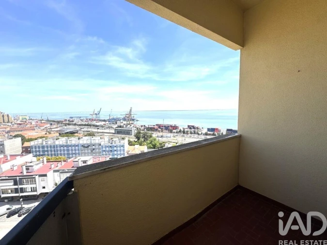 Apartamento T3 para Arrendamento em Penha de França Foto 19