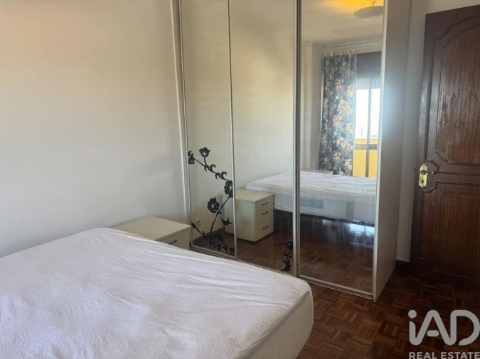 Apartamento T3 para Arrendamento em Penha de França Foto 15