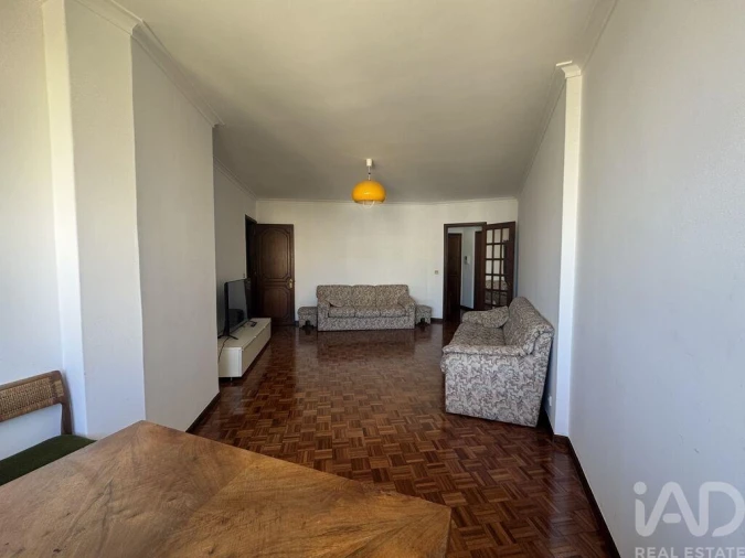 Apartamento T3 para Arrendamento em Penha de França Foto 6