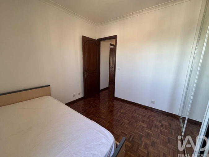Apartamento T3 para Arrendamento em Penha de França Foto 13