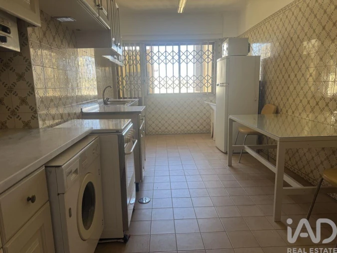 Apartamento T3 para Arrendamento em Penha de França Foto 25