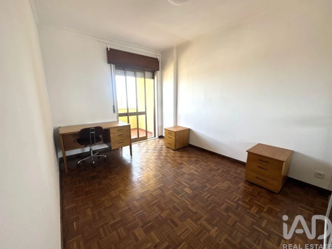 Apartamento T3 para Arrendamento em Penha de França Foto 17