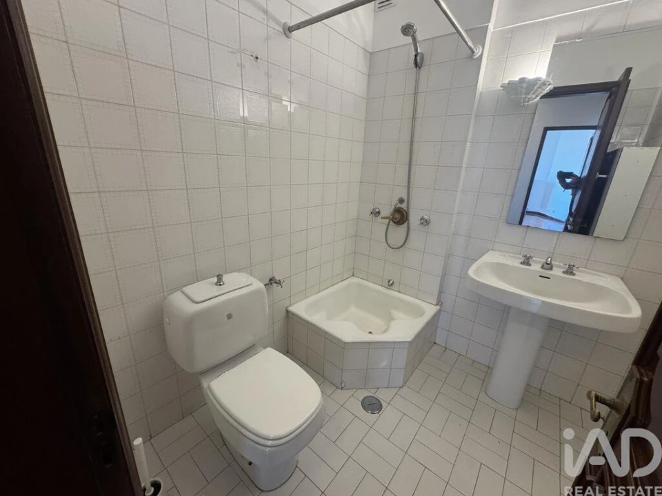 Apartamento T3 para Arrendamento em Penha de França Foto 21