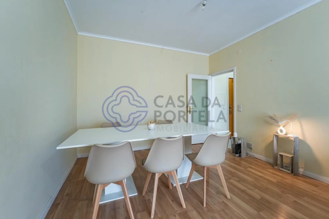 Apartamento T2 para Venda em Avintes Foto 3