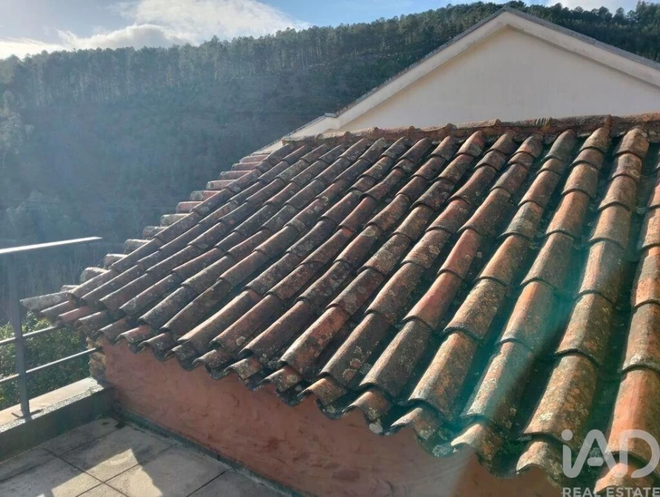 Moradia T2 para Venda em Castanheira de Pêra e Coentral Foto 24