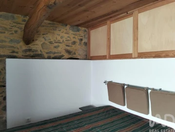 Moradia T2 para Venda em Castanheira de Pêra e Coentral