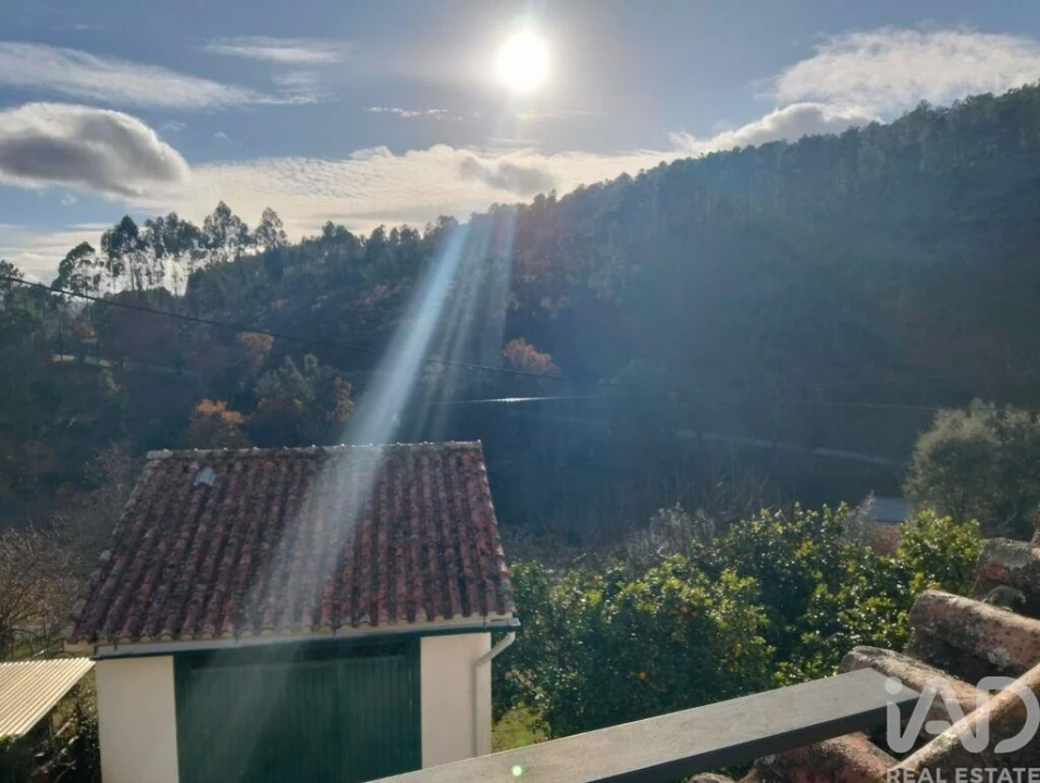 Moradia T2 para Venda em Castanheira de Pêra e Coentral Foto 28