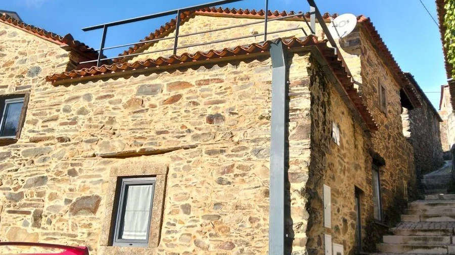 Moradia T2 para Venda em Castanheira de Pêra e Coentral