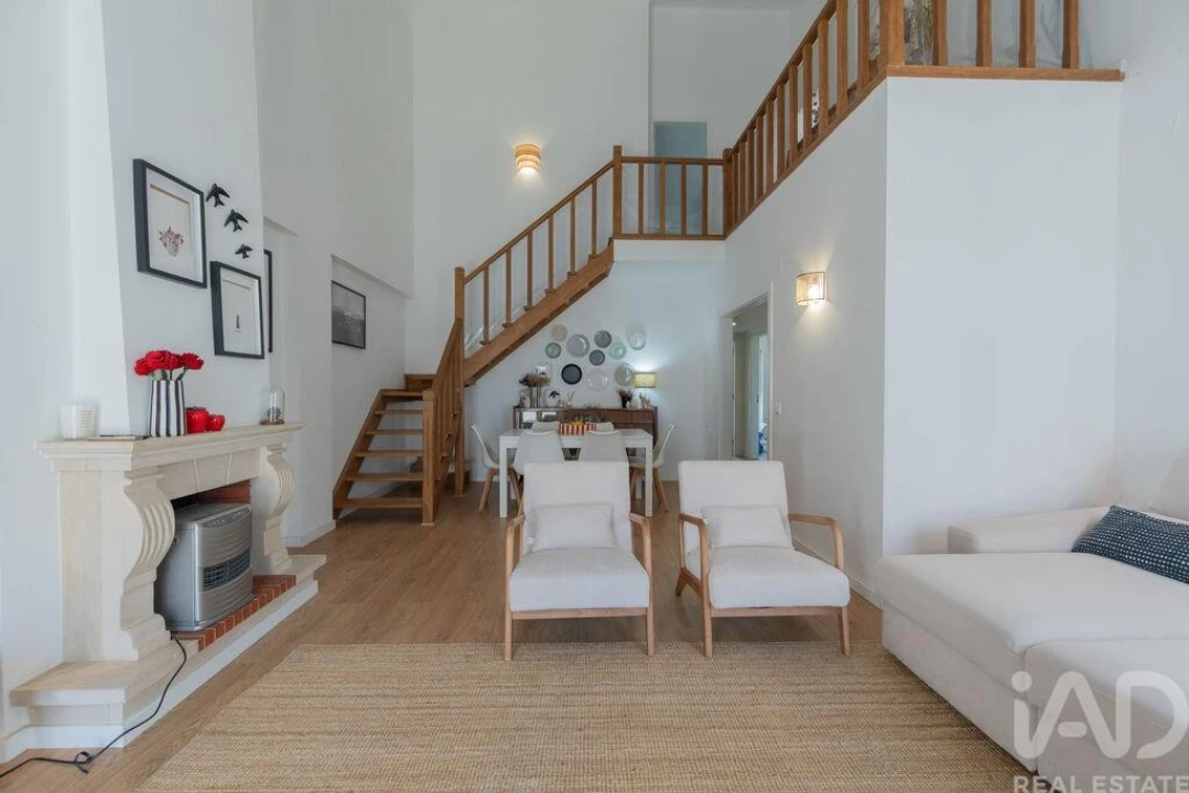Apartamento T4 para Venda em Quinta do Anjo Foto 1