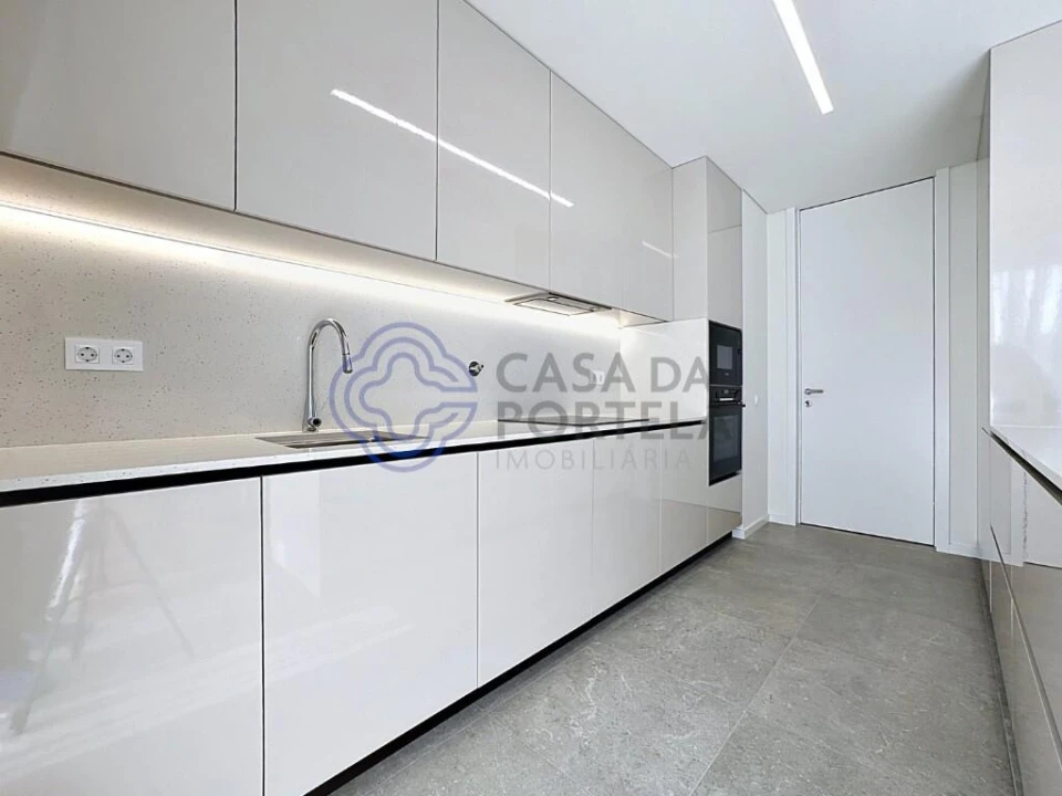 Apartamento T1 para Venda em Cidade da Maia Foto 10