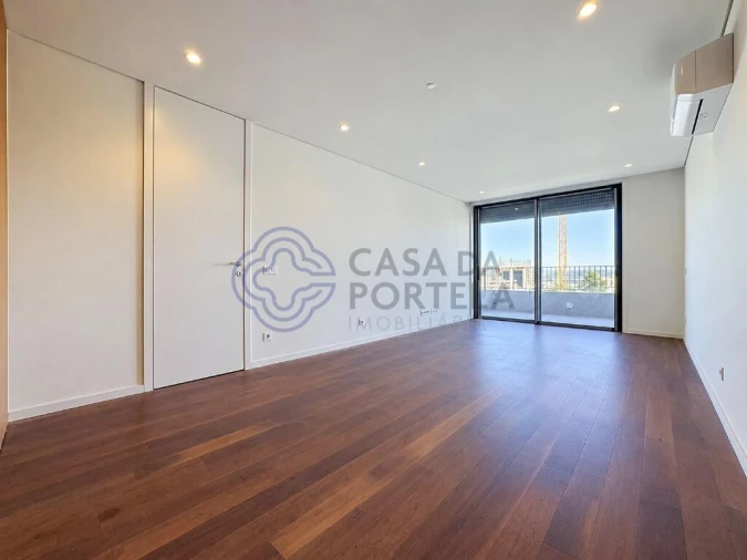 Apartamento T1 para Venda em Cidade da Maia Foto 2