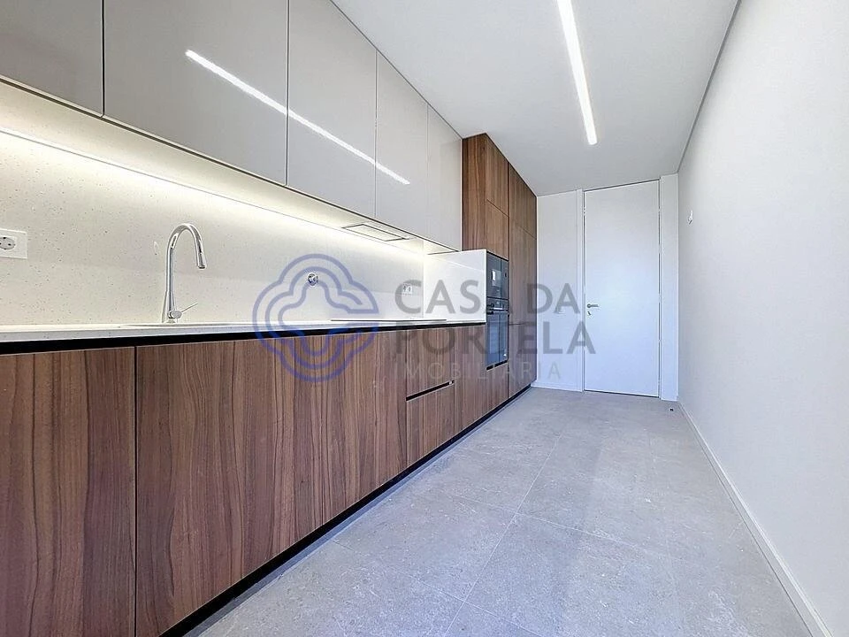 Apartamento T1 para Venda em Cidade da Maia Foto 7