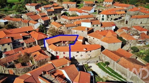 Prédio para Venda em Ruivães e Campos